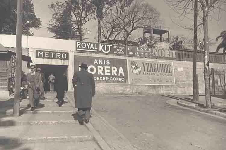 Entrance to Santa Eulàlia station from Avinguda del Metro, 1942. Photograph by Puig Farran. Source: TMB Foundation Archive.