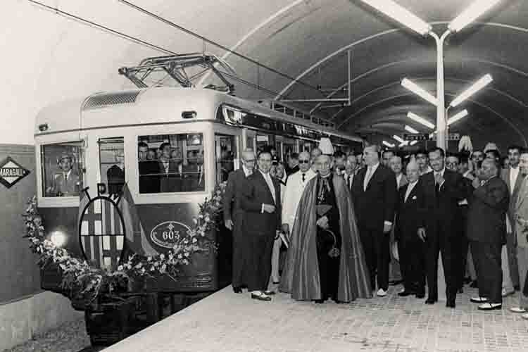 Inauguration of the Series 600 trains at Maragall station, 1959. Photograph by Brangulí. Source: TMB Foundation Archive.
