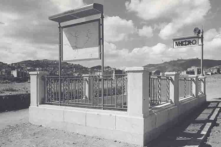 Entrance to Vilapicina station, 1959. Photograph by Puig Farran. Source: TMB Foundation Archive.