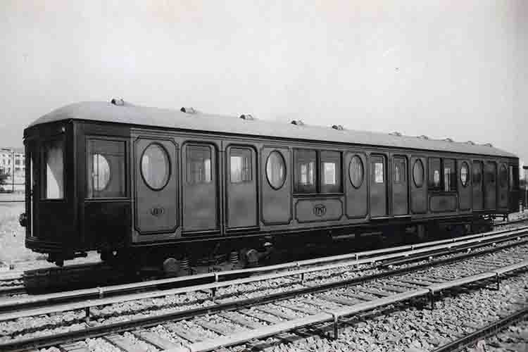 Series 100 train, 1920s. Photograph by Brangulí. Source: TMB Foundation Archive.