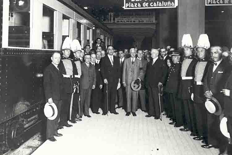 Francesc Macià inaugurates the section between Catalunya and Arc de Triomf, 1932. Photograph by Brangulí. Source: TMB Foundation Archive.